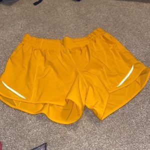 lululemon hotty hot shorts size 10